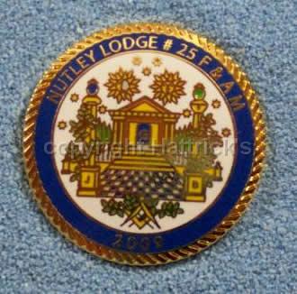 Masonic_King_Solomons_Temple_lapel_pin